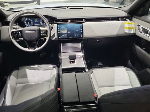 New 2026 Land Rover Range Rover Velar Dynamic SE image 12