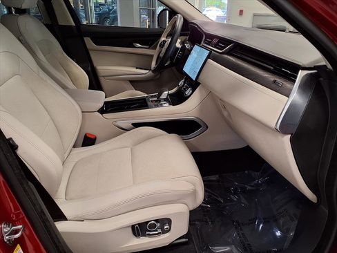 Used 2021 Jaguar F-PACE S image 10