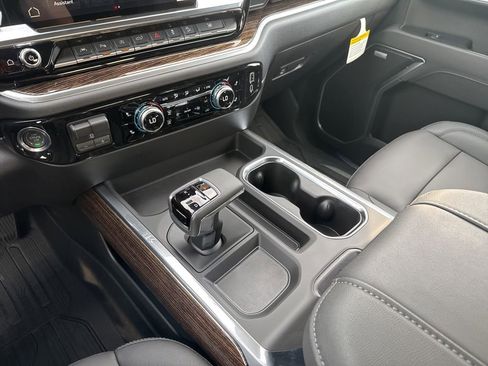 New 2026 GMC Sierra 1500 Elevation w/ Elevation Premium Package AWD/4WD image 29