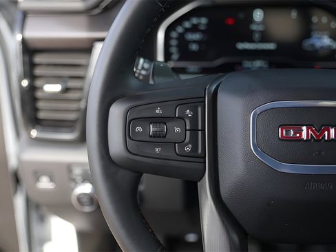 Used 2025 GMC Sierra 1500 AT4X image 17