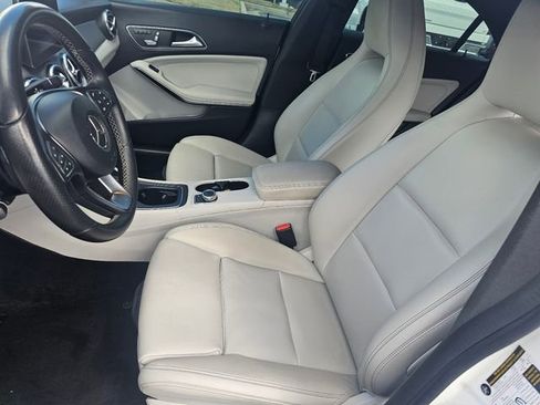 Used 2018 Mercedes-Benz CLA 250 image 17
