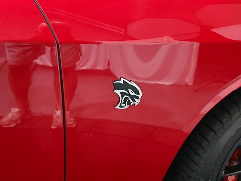 Used 2016 Dodge Challenger SRT Hellcat RWD image 28