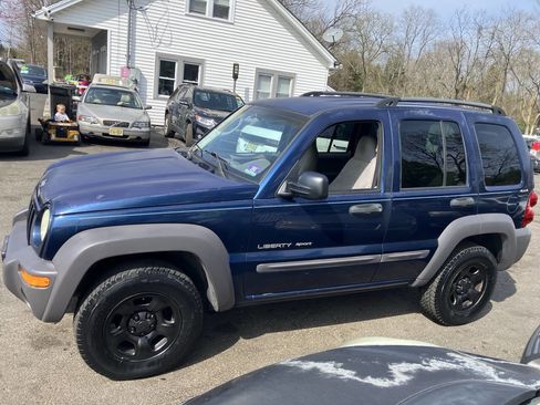Used 2002 Jeep Liberty Sport image 10