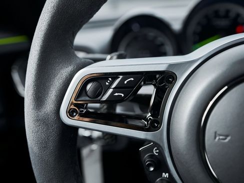 Used 2015 Porsche 918 Spyder w/Weissach Package image 65