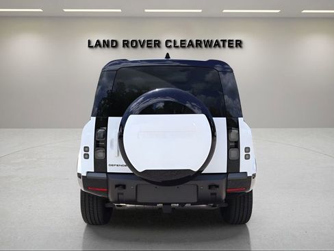 New 2026 Land Rover Defender 110 X-Dynamic SE AWD/4WD image 4