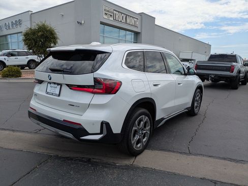 Used 2024 BMW X1 xDrive28i AWD/4WD image 3