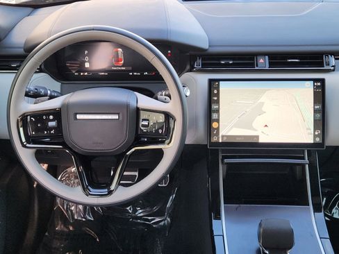 Used 2026 Land Rover Range Rover Velar Dynamic SE AWD/4WD image 24