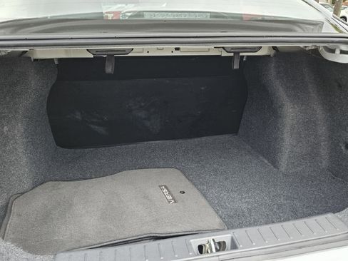 Used 2025 Nissan Versa S w/ Trunk Package image 6