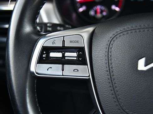 Used 2022 Kia Telluride LX image 29