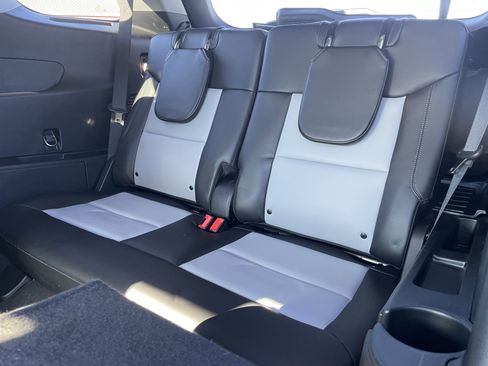 Used 2022 Ford Explorer XLT w/ Equipment Group 202A image 14