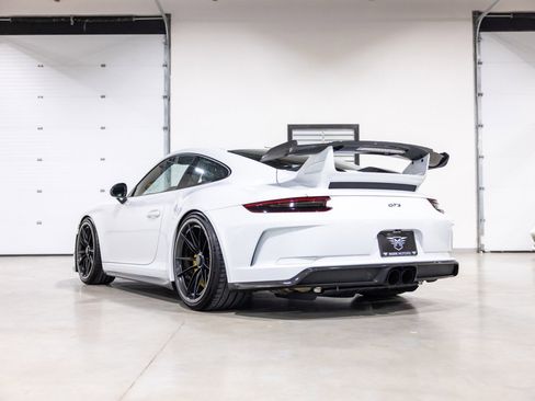 Used 2018 Porsche 911 GT3 image 6
