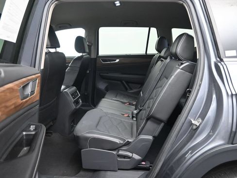 Used 2024 Volkswagen Atlas SE FWD image 23