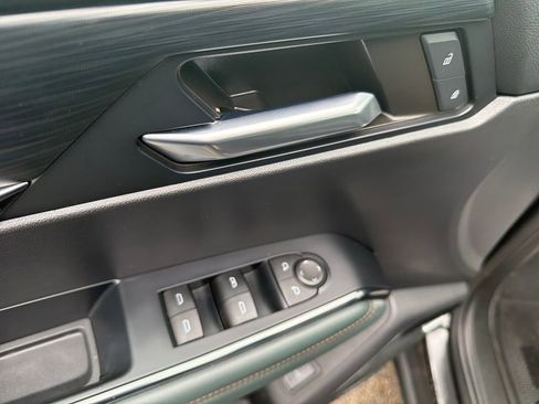 Used 2024 GMC Acadia AT4 image 13