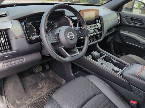 Used 2024 Nissan Pathfinder Rock Creek AWD/4WD image 10