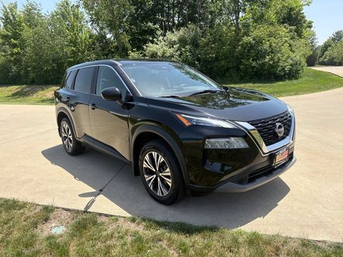 Used 2023 Nissan Rogue SV AWD/4WD image 11