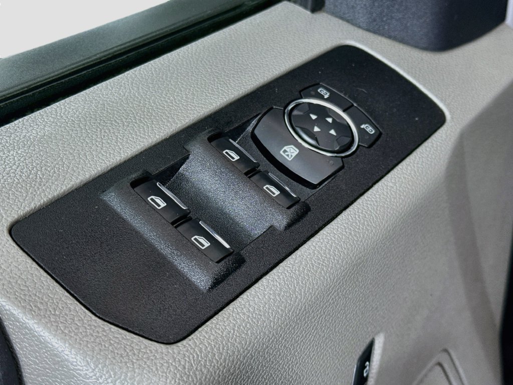 Used 2022 Ford F350 XL w/ Power Equipment Group AWD/4WD image 17