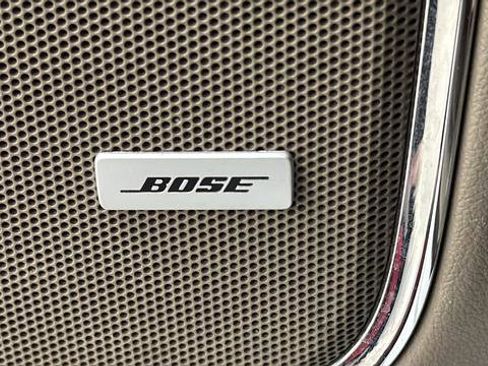 Used 2020 Chevrolet Suburban Premier image 32