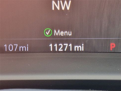 Used 2023 Buick Envision Essence image 37