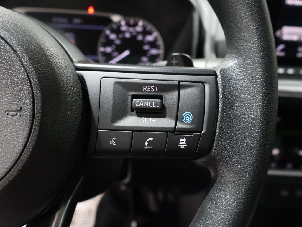 Used 2024 Nissan Rogue SV AWD/4WD image 38