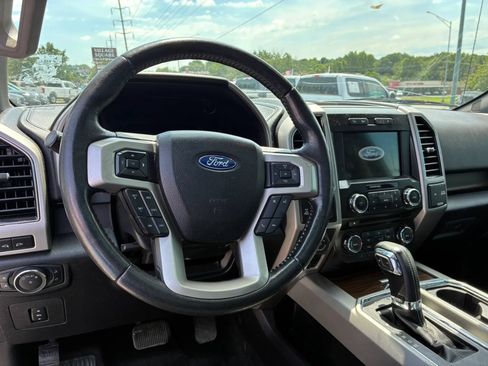 Used 2017 Ford F150 Lariat AWD/4WD image 5