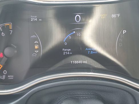 Certified 2017 Jeep Grand Cherokee Overland AWD/4WD image 26