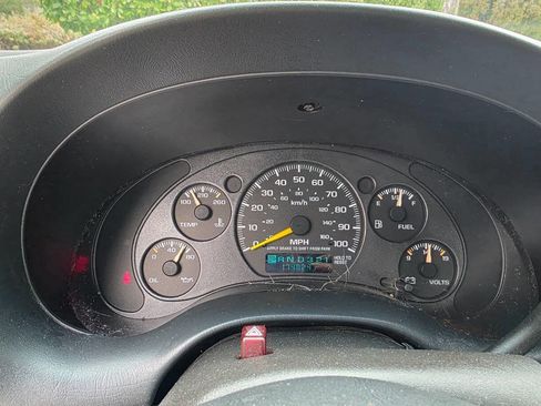 Used 2000 Chevrolet S10 Pickup LS w/ Preferred Equipment Group image 16