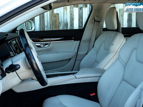 Used 2018 Volvo S90 T5 Momentum w/ Convenience Package image 11