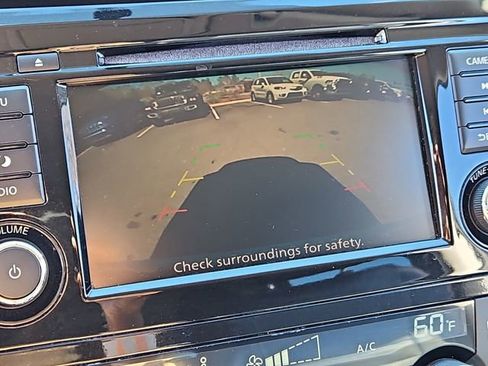 Used 2018 Nissan Rogue SV image 18