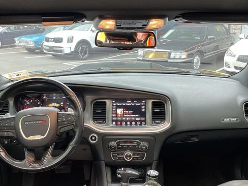 Used 2018 Dodge Charger R/T RWD image 7