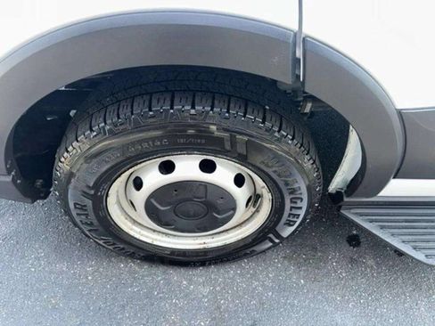 Used 2020 Ford Transit 350 XL image 22