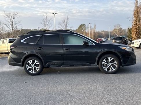 Used 2022 Subaru Outback Limited image 2