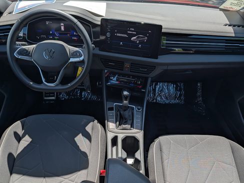 Certified 2025 Volkswagen Jetta Sport FWD image 10