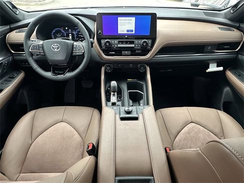 New 2026 Toyota Grand Highlander AWD Hybrid image 10