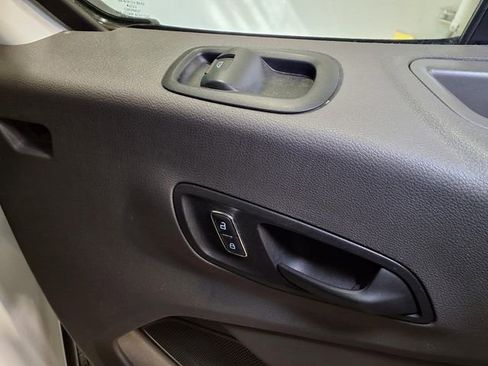 Used 2022 Ford Transit 350 XLT image 24