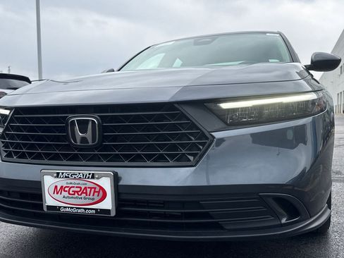 Certified 2023 Honda Accord EX image 13