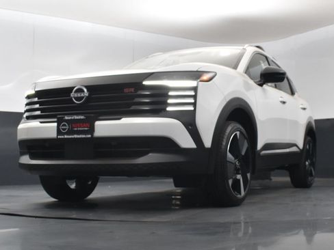 New 2026 Nissan Kicks SR w/ SR Premium Package FWD image 38