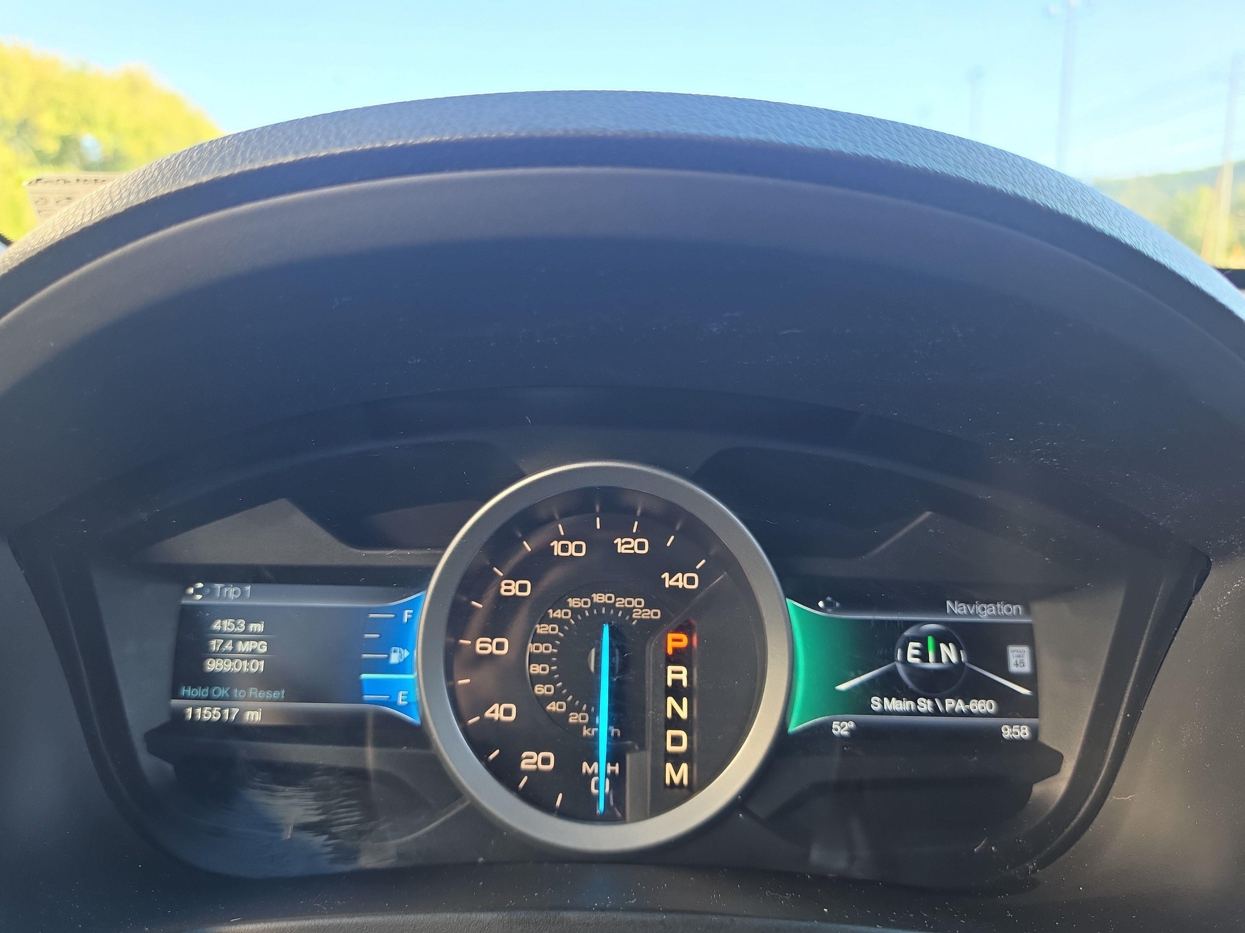 Used 2014 Ford Explorer XLT w/ Equipment Group 202A AWD/4WD image 24