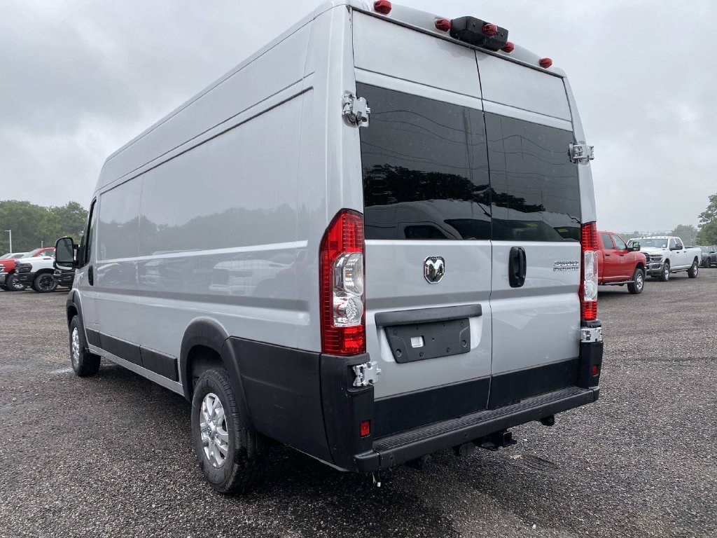 Used 2025 RAM ProMaster 3500 w/ Quick Order Package 22H SLT+ FWD image 7