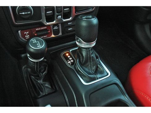 Used 2025 Jeep Wrangler Unlimited Sport AWD/4WD image 31
