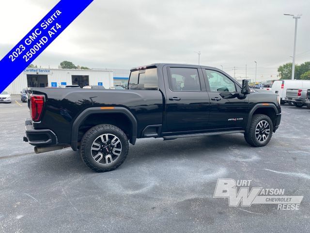 Used 2023 GMC Sierra 2500 AT4 w/ AT4 Premium Plus Package AWD/4WD image 4