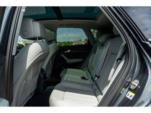 Used 2018 Audi Q5 2.0T Premium Plus w/ Premium Plus Package AWD/4WD image 14