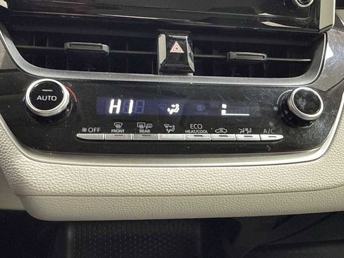 Used 2020 Toyota Corolla LE image 20