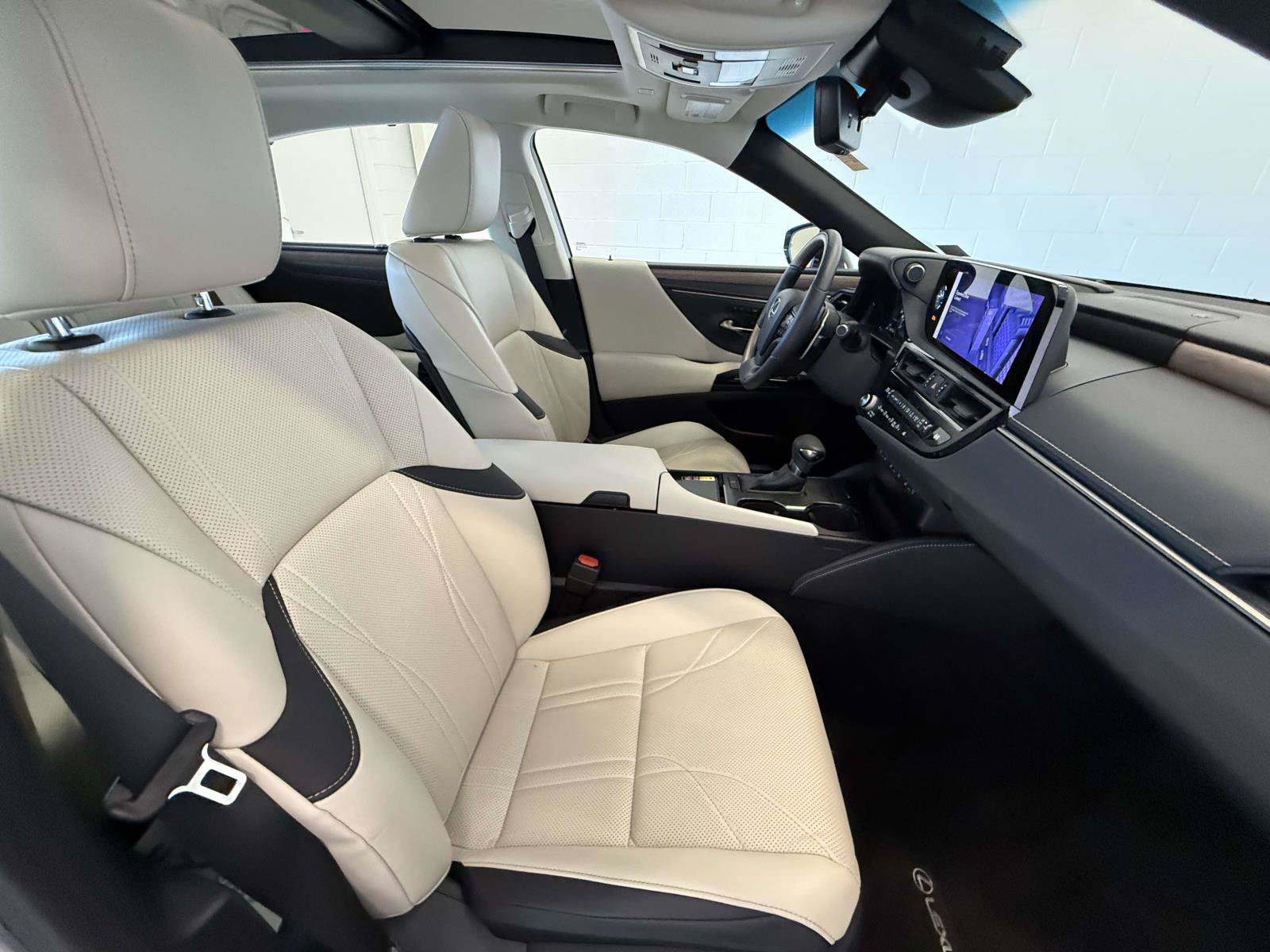 Certified 2024 Lexus ES 350 Ultra Luxury FWD image 14