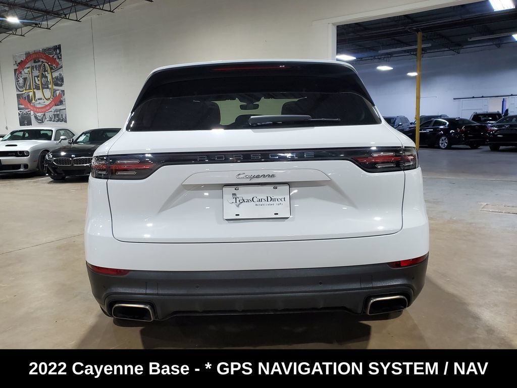 Used 2022 Porsche Cayenne AWD/4WD image 11