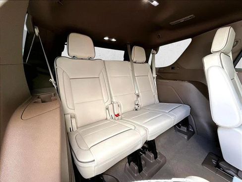 Used 2025 GMC Yukon Denali w/ Denali Reserve Package RWD image 30