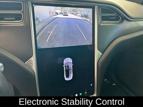 Used 2018 Tesla Model X 75D AWD/4WD image 10