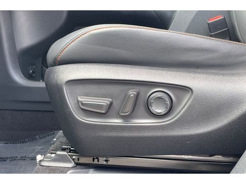 Used 2022 Toyota Sienna XSE image 13