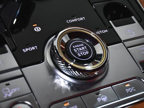 Used 2021 Bentley Continental GT image 23