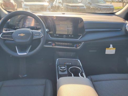 New 2026 Chevrolet Equinox LT w/ Convenience Package II image 24