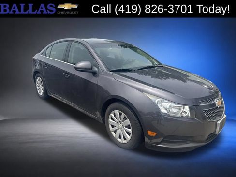 Used 2011 Chevrolet Cruze LT FWD image 2